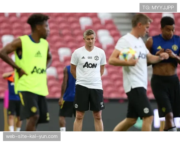 曼联薪资清理腾出120万周薪空间 第二阶段优化进行中