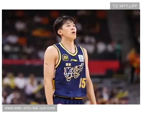 广东外线防守出现漏洞 被新疆投进11记三分球